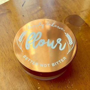 Beauty Bakerie Flour Powder - Yellow